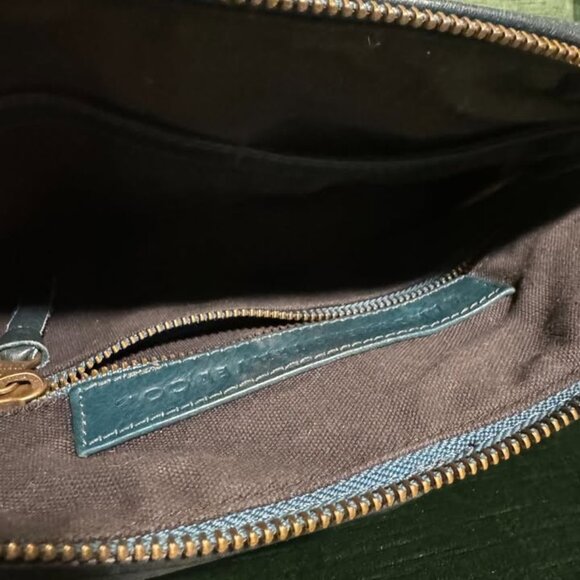 Gorgeous Blue Leather Crossbody Purse (Wanderers) - Picture 4 of 8